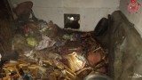 Strażacy z gminy Kijewo Królewskie gasili pożar piwnicy i sadzy w kominie. Zdjęcia