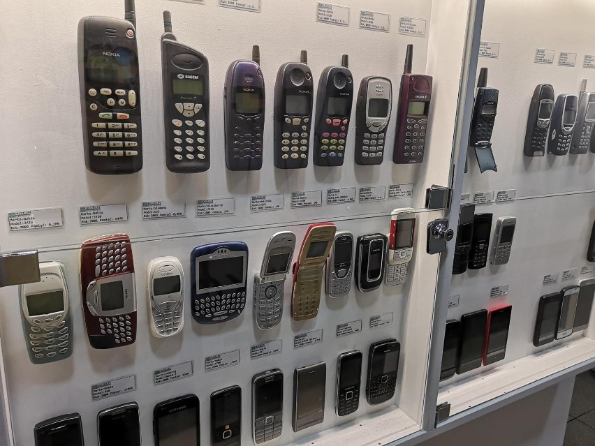 Te telefony są poszukiwane przez kolekcjonerów. Stare...