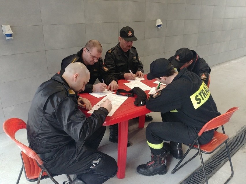Strażacy PSP z województwa śląskiego oddali krew. W ramach akcji honorowego krwiodawstwa ,,SpoKREWnieni służbą”