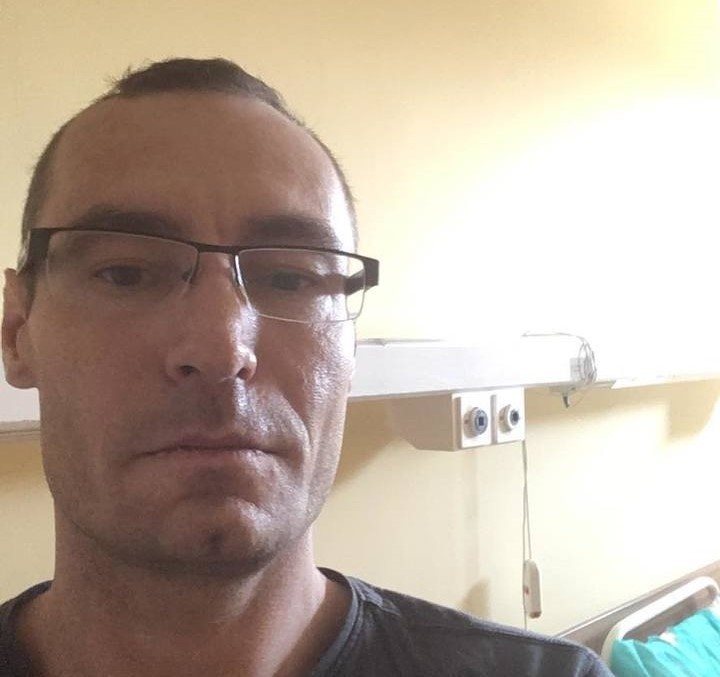 Opolanin: wyzdrowiałem z koronawirusa! Artur Kramarczyk z gminy Branice opuścił szpital. Teraz chce pomagać innym chorym