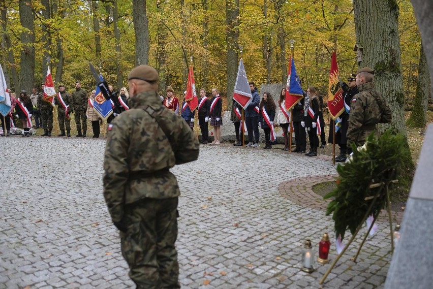 Dziś na Barbarce w Miejscu Pamięci Narodowej  odprawiono...