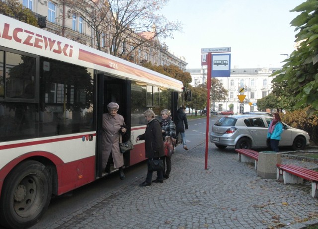 Prawdopodobnie jeszcze w tym roku zmieni się lokalizacja dwóch  przystanków koło skrzyżowania ulic Sienkiewicza i Moniuszki.