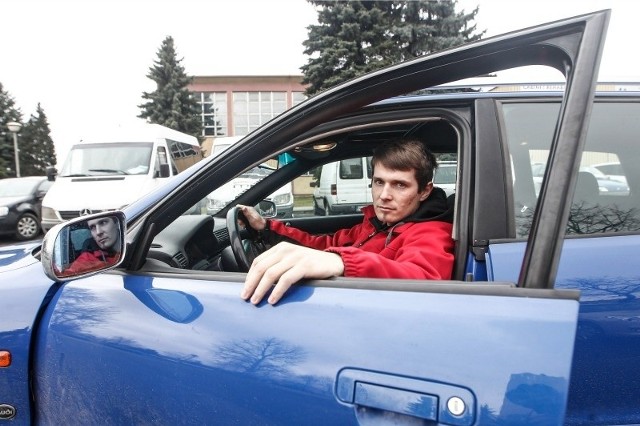 - Ten pomysł to dyskryminacja ludzi, których nie stać na nowy samochód - uważa Bartłomiej Ziomek z Rzeszowa.