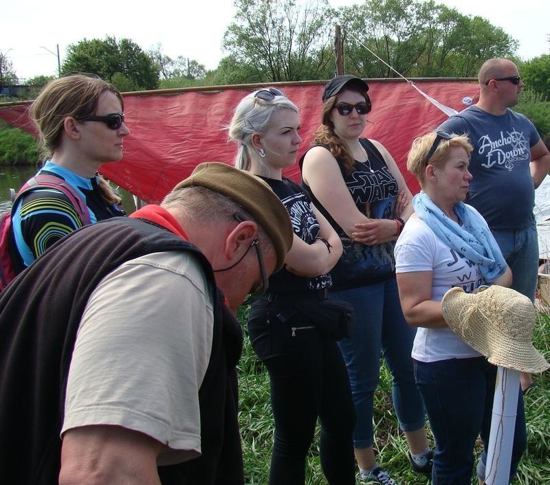 Flis Królewski po Wiśle wyruszył spod Oświęcimia do Gdańska. Uczestnicy mają do pokonania 941 km [ZDJĘCIA]