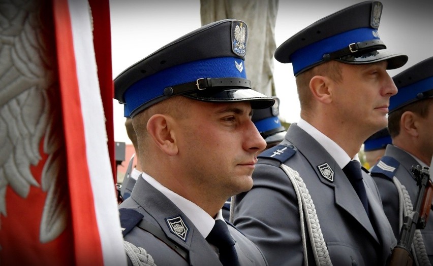 Święto patrona policji. Funkcjonariusze uczestniczyli w Mszy Świętej, której przewodniczył abp Józef Guzdek [ZDJĘCIA]