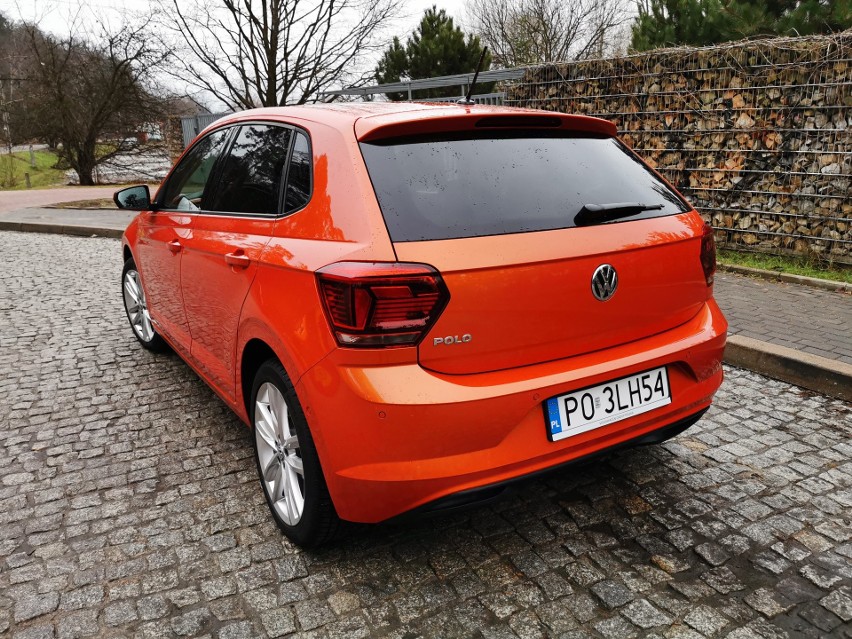 Zasiadając za kierownicą Volkswagena Polo 1.0 TSI (115 KM) w...