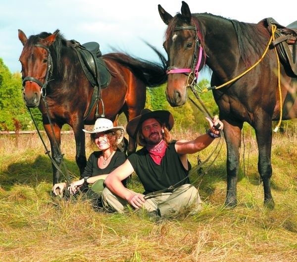 Będziemy wykorzystywać lokalne rasy koni, przyzwyczajone do warunków klimatycznych. Pierwsze konie kupimy w Patagonii &#8211; wyjaśnia Monika Filipiuk. &#8211; Codziennie planujemy przejechać około 30, 40 kilometrów &#8211; dodaje Marcin Obałek.