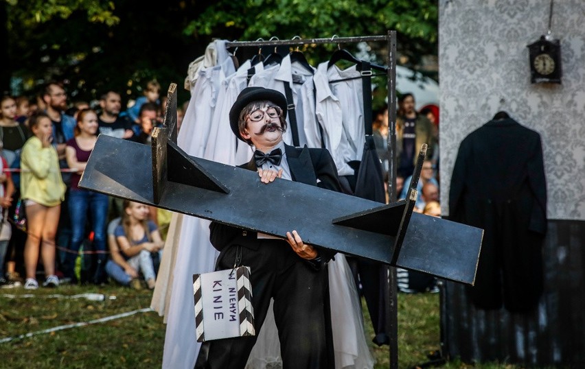 Międzynarodowy Festiwal Teatrów Plenerowych i Ulicznych FETA...