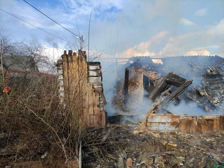 Pożar drewnianego domu w Ćmielowie