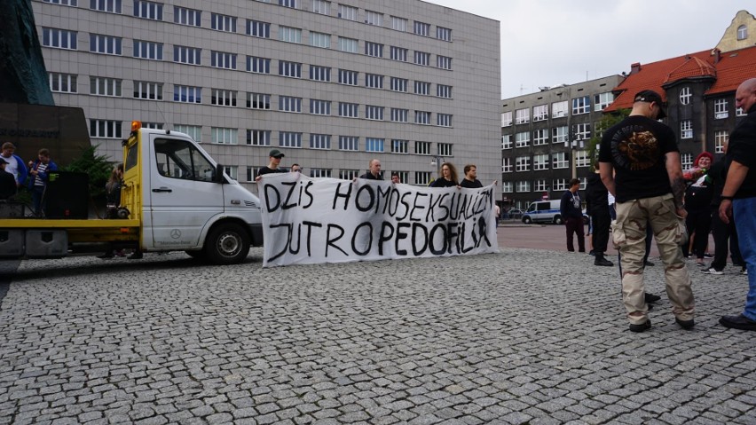 Manifestacja narodowców w Katowicach przeciw Marszowi Równości ZDJĘCIA