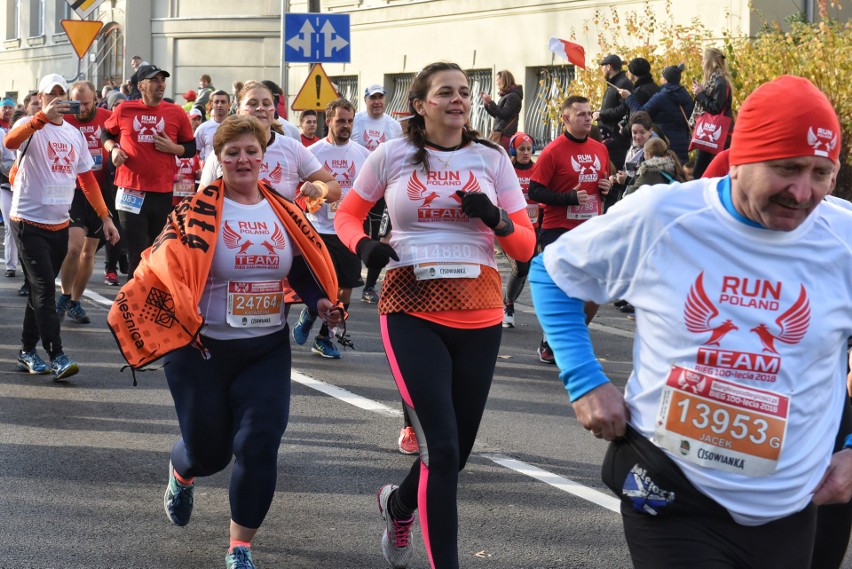 O godz. 11.11 z ul. Solnej wystartował Bieg Niepodległości....