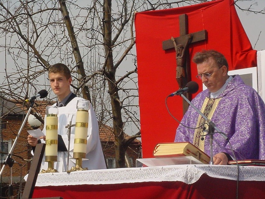 Proszowice. Wspomnienie "papieskiej" mszy na Rynku