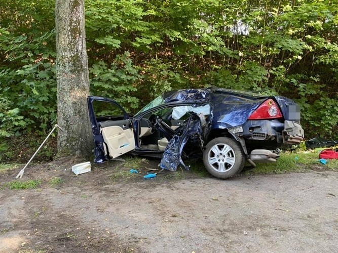 Tragiczny wypadek na drodze 212 koło Cewic. Nie żyje 19-latek z Bytowa (szczegóły)