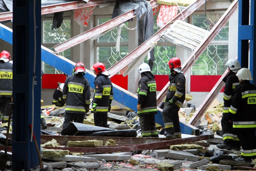 Zawalił się dach w byłej fabryce przy ul. Jana z Kolna