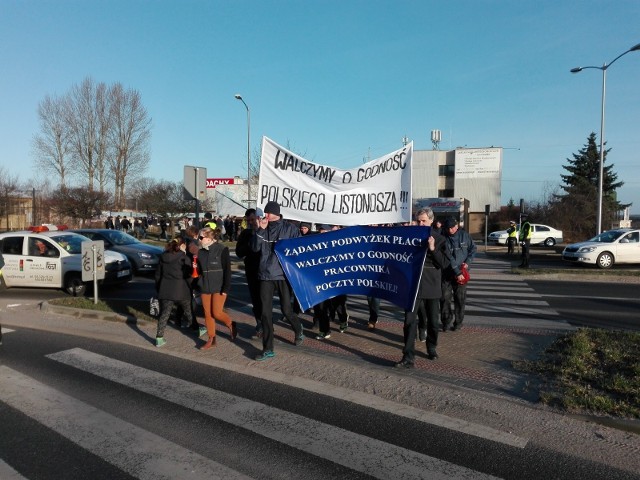Pracownicy Poczty Polskiej protestowali  w Zielonej Górze