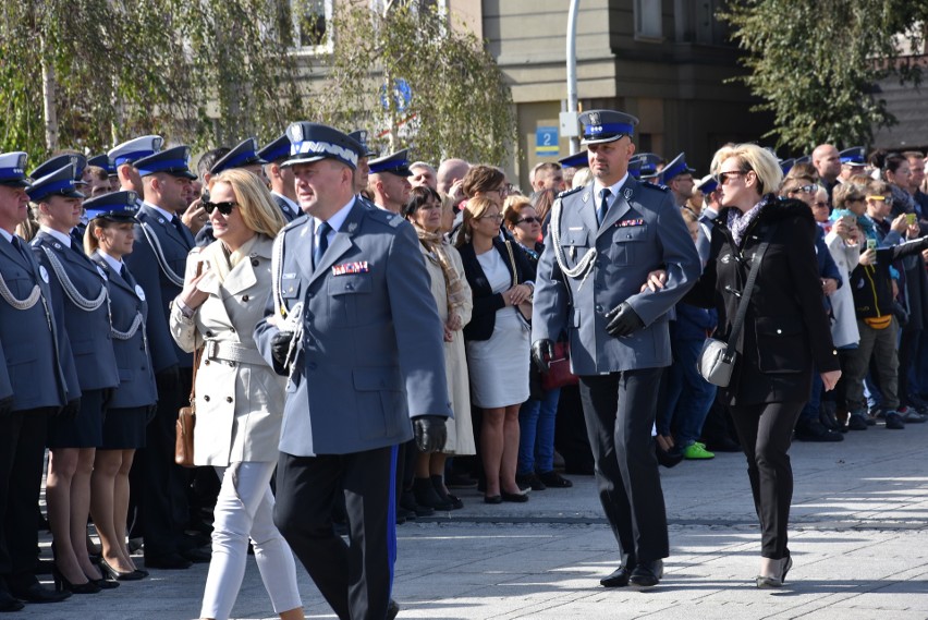 Uroczystości rozpoczęły się na placu Biegańskiego w...