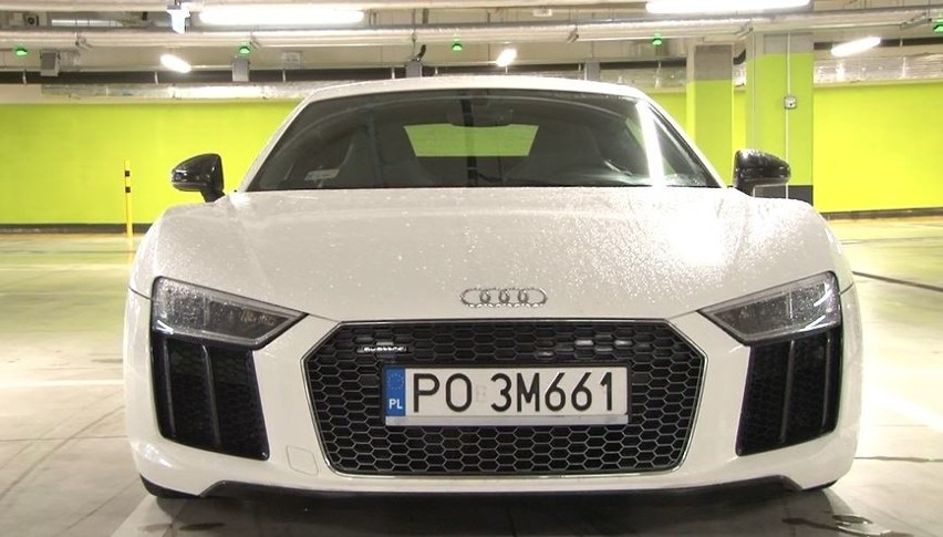 Audi R8 Plus - niecodzienny model super sportowego samochodu