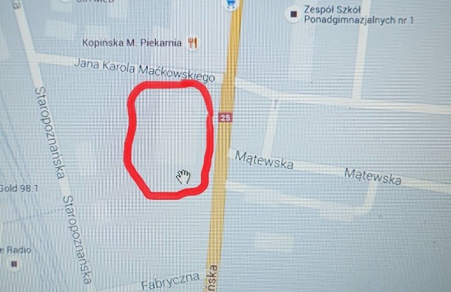Czerwoną obwódką zaznaczono miejsce, w którym może powstać supermarket