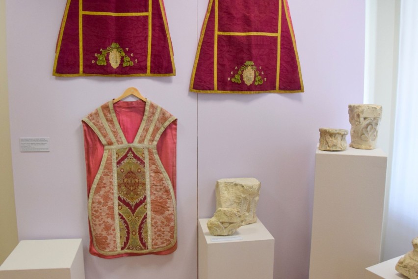 Skarby katedry na wystawie w Muzeum Historii Kielce [WIDEO, ZDJĘCIA]