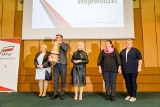 Inicjatywa Społeczna Roku 2018. Wojewoda wręczył nagrody społecznikom [ZDJĘCIA, WIDEO]