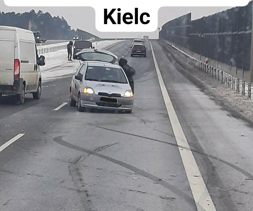 Zderzenie dwóch aut na drodze ekspresowej S7 w Ignacówce. Były utrudnienia na drodze