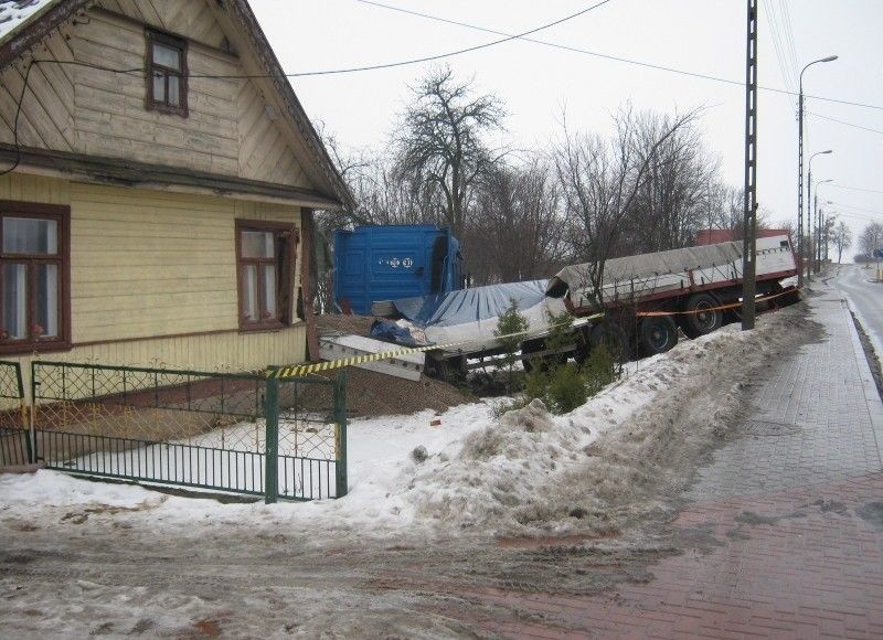 Na szczęście nikomu nic się nie stało. Mundurowi zatrzymali...