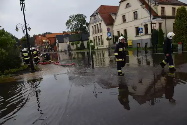 Potężna burza nad Sławnem. Zalane ulice i piwnice domów