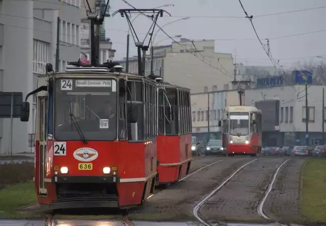 Tramwaj linii 24 został lekko zniszczony po wypadku, do jakiego doszło w Sosnowcu