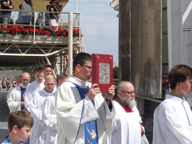 Pielgrzymi przybyli na Jasną Górę, na odpust Matki Boskiej Szkaplerznej.