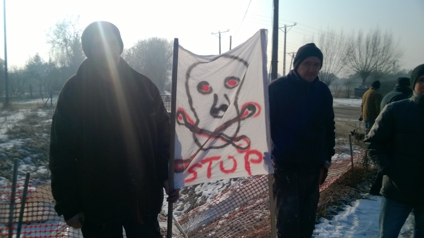 Mieszkańcy Łupowa protestują przeciwko odpadom ptasiej...