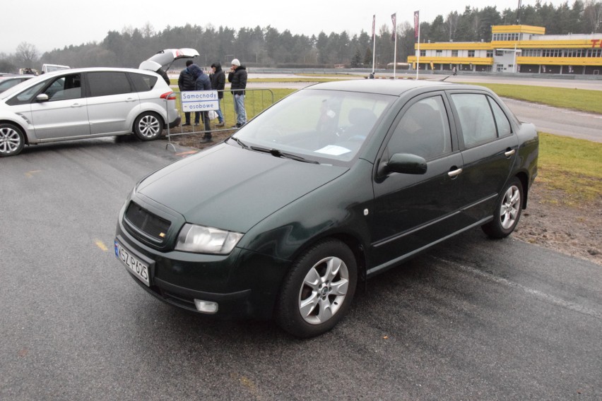 Auta na giełdzie w Miedzianej Górze, w niedzielę 8 stycznia. Audi, golf, alfa romeo w dobrej cenie. Zobacz zdjęcia