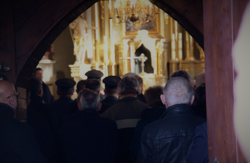 Ostatnia droga Antoniego Sypka. Wielki znawca historii Tarnowa spoczął na drogim jego sercu Starym Cmentarzu [ZDJĘCIA]