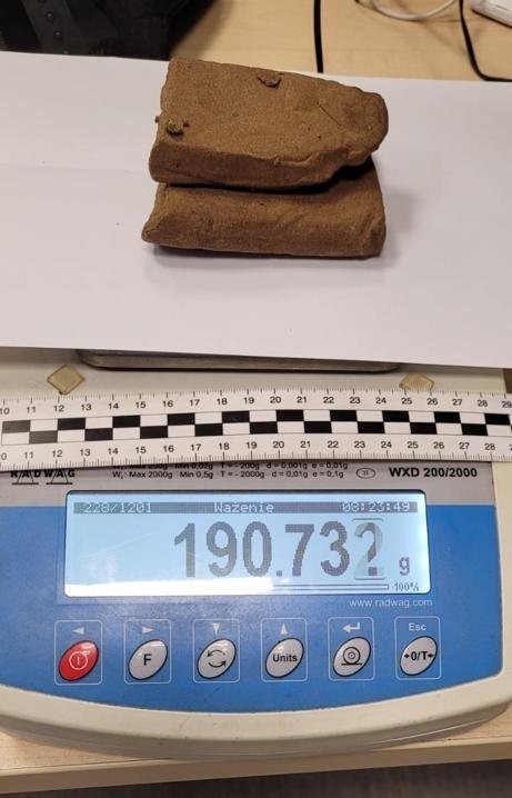 Łącznie policjanci zabezpieczyli ponad 200 gramów substancji...