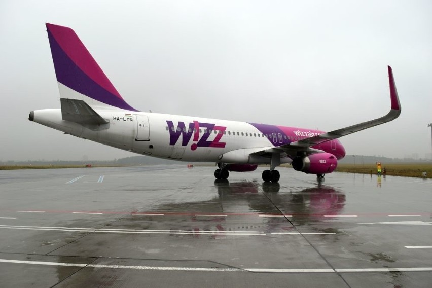 Samoloty Wizz Air ze Szwecji przekierowane do Bydgoszczy