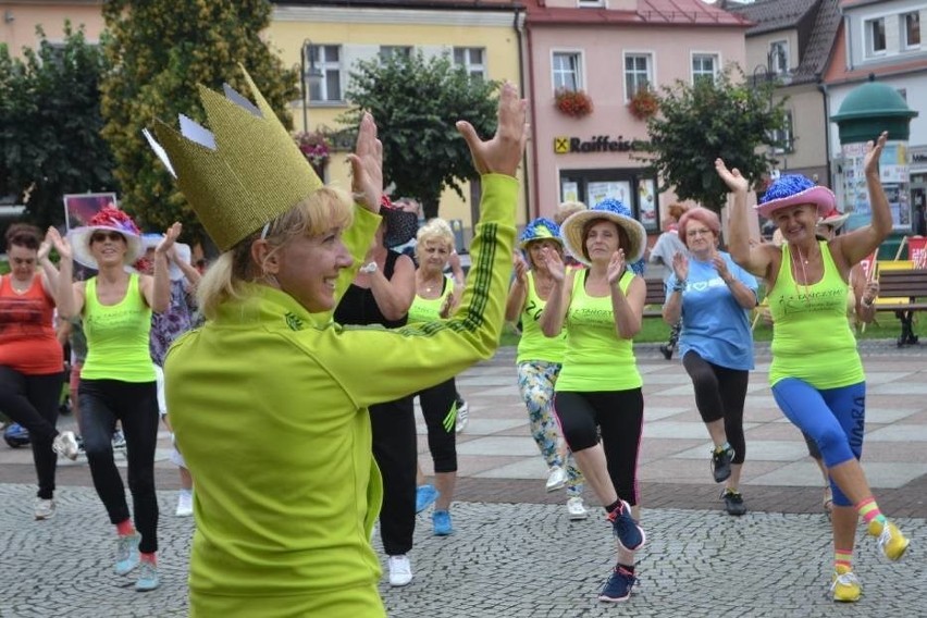 Dzisiaj Spotkania na trawie na żorskim rynku - będą zabawy, taniec i koncerty!