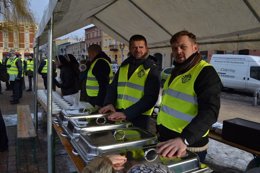 Częstochowa: Wigilia dla ubogich na Starym Rynku [ZDJĘCIA]