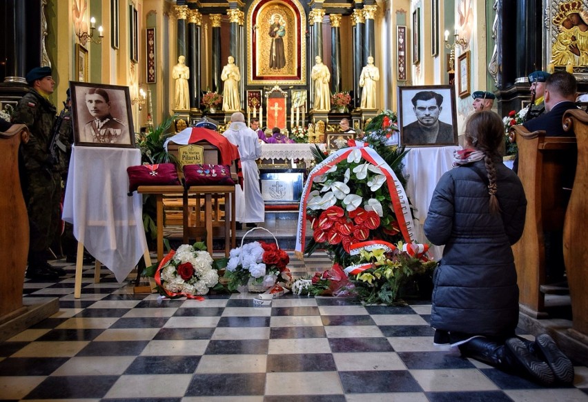 Pogrzeb Mariana Pilarskiego ps "Jar" i Stanisława Biziora ps...