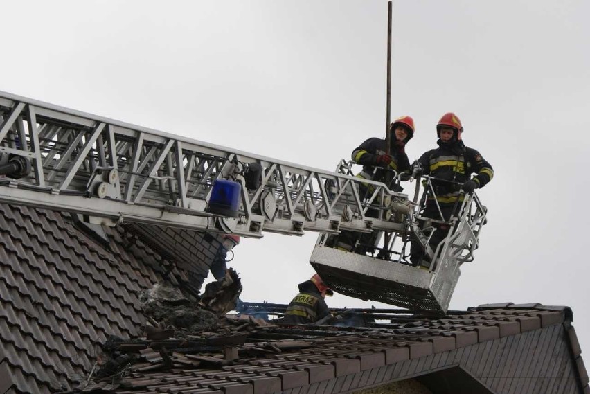 W Gaszowicach płonął strop domu jednorodzinnego