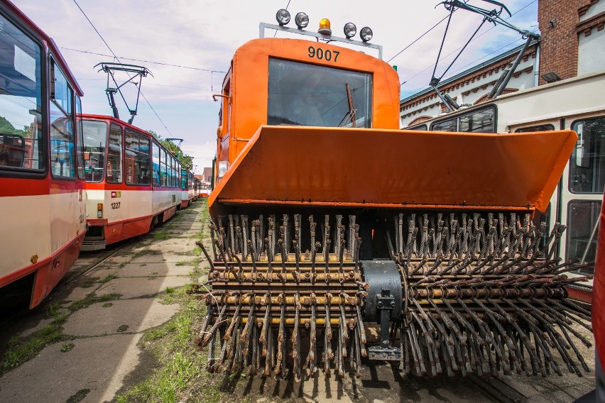 Zabytkowa zajezdnia tramwajowa w Nowym Porcie otwarta dla uczestników festiwalu Open House Gdańsk. Zdjęcia