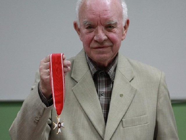 Zdzisław Biegański jest kolejnym, po o. Medardzie, nowosolaninem uhonorowanym Orderem Odrodzenia Polski.