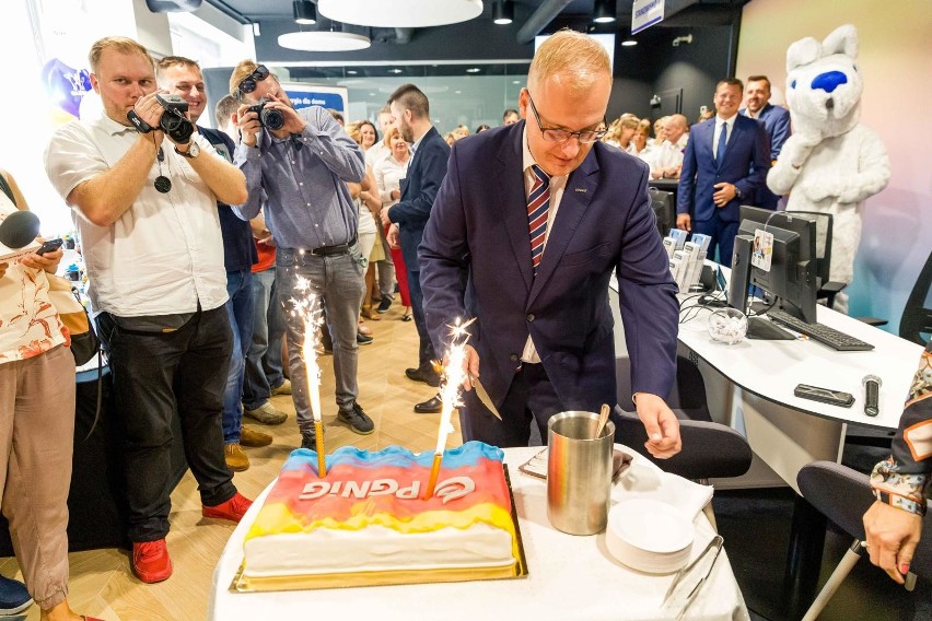 Było przecięcie wstęgi, tort i  kwiaty.  W piątek -  przy...