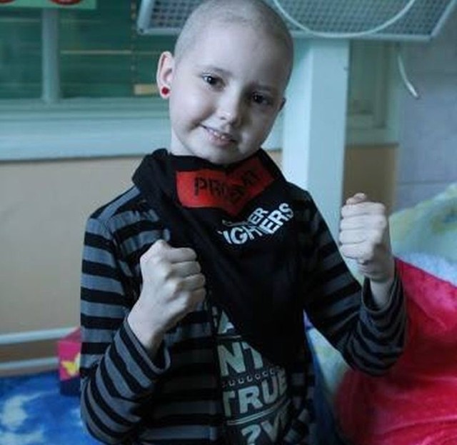 Karolinka Molska wzięła udział w kampanii Cancer Fighters (ang. wojownicy z rakiem).