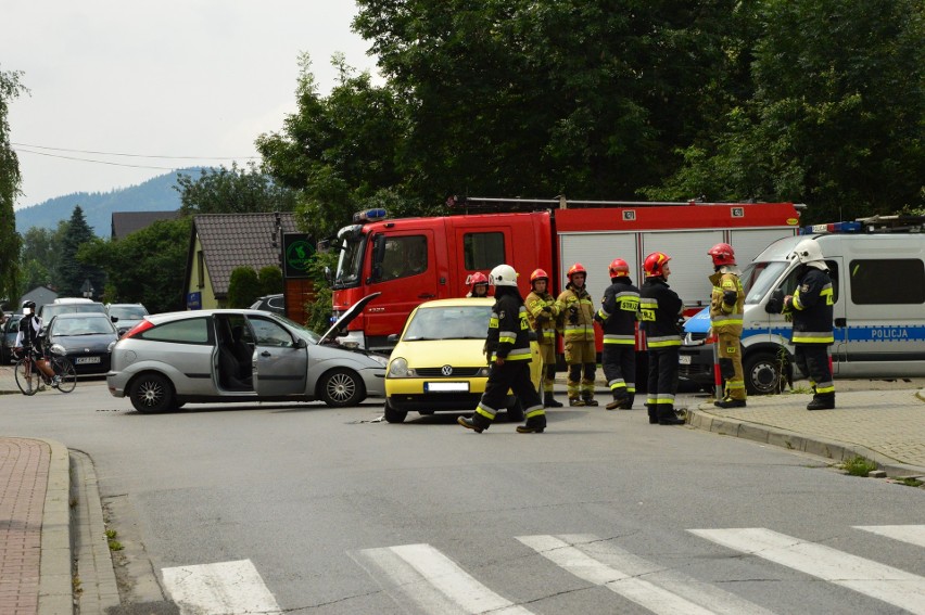 Myślenice. Wypadek na os. Tysiąclecia. Dwoje dzieci trafiło do szpitala