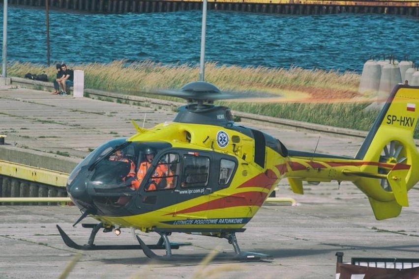 Tragedia w Darłówku 14.08.2018 roku. Nie żyje odnaleziony 14-latek. Dramatyczne poszukiwania zaginionych dzieci utrudnia pogoda [WIDEO] 