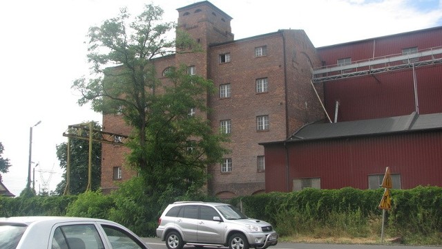 Młyn w Wagańcu (na zdjęciu)  należący do spółki Jantur, podobnie jak nieszawska gorzelnia i magazyn w Chromowoli nie pracują.