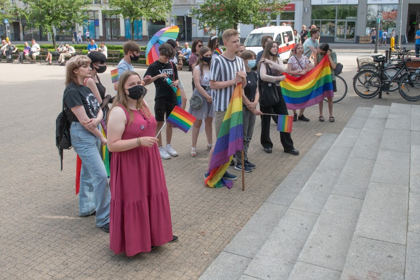 Społeczność LGBT+ z Poznania wyraziła swoją solidarność z...