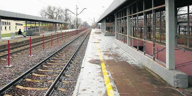 Stacja wygląda teraz na bardzo zaniedbaną. 