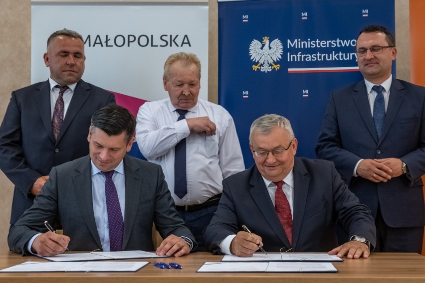 W Krakowie podpisano umowę na budowę II etapu obwodnicy...