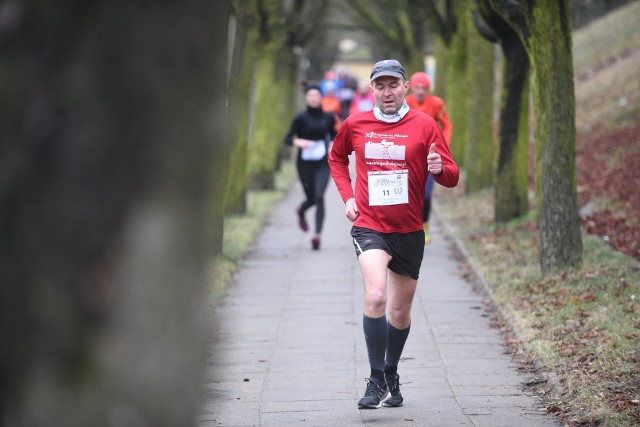 Koronawirus. Czy można biegać, jeździć na rowerze, uprawiać sport?