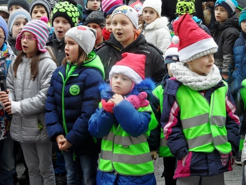 Święty Mikołaj spotkał się z dziećmi z częstochowskich szkół...